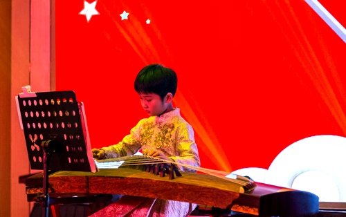 火龍節能新春聯(lián)歡晚會(huì )